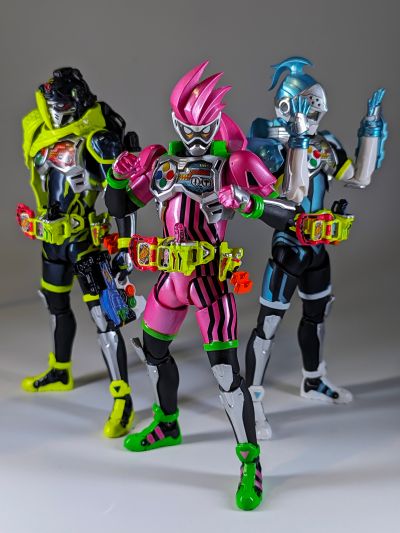 S.H.Figuarts   假面骑士艾克赛德 全能动作X  序章套装