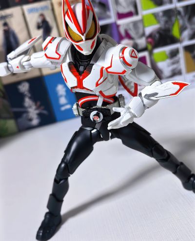 S.H.Figuarts 假面骑士极狐 推进器形态三代
