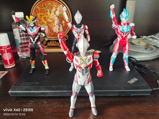 S.H.Figuarts 欧布奥特曼 三重形态