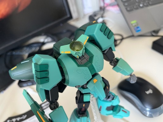 ROBOT魂  机动戦士Z高达 PMX-002波里诺克・萨曼