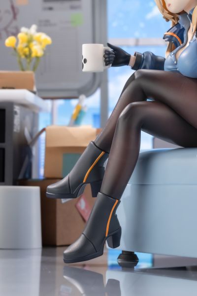 蔚蓝档案 尾刃康纳 休憩中