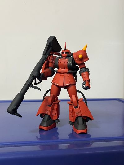 HGUC 1/144 机动战士高达 MSV-R 强尼·莱汀的归来 MS-06R-2 强尼・雷电专用扎古