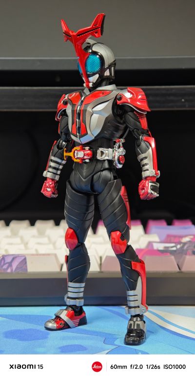 S.H.Figuarts（真骨雕制法）假面骑士甲斗王 超越形态 真骨雕制法10周年纪念版