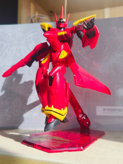 HI-METAL R  超时空要塞7 VF-19改 烈焰女武神