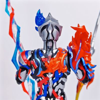 布鲁可积木人  奥特名鉴传奇版 布莱泽奥特曼 法多兰盔甲