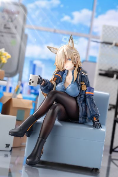 蔚蓝档案 尾刃康纳 休憩中