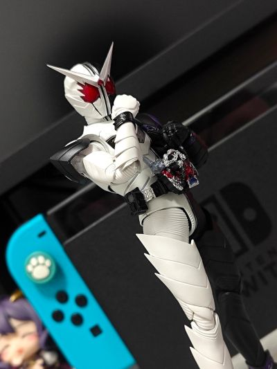 S.H.Figuarts（真骨雕制制法）假面骑士双骑 獠牙王牌形态（风都侦探改编动画纪念版）