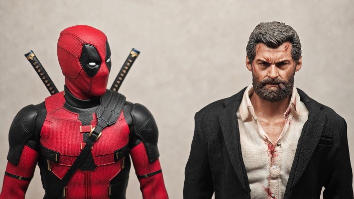 MMS746/MMS746B 死侍与金刚狼 死侍