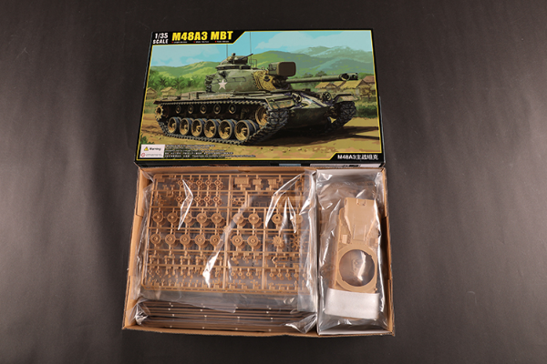 编号:63533 1/35 装甲车辆系列 M48A3主战坦克