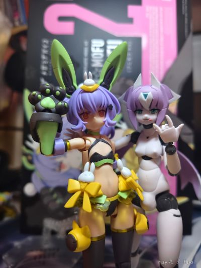 机械新人类 MLL-V2 素体 玛卡翁