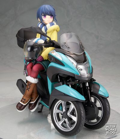 摇曳露营△ 志摩凛+三轮摩托