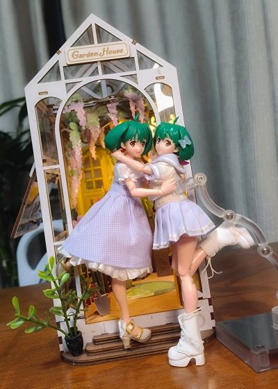 V.F.G. MC-09 超时空要塞F VF-25F 弥赛亚 兰花·李