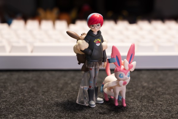 宝可梦比例世界 帕底亚地区 牡丹+仙子伊布