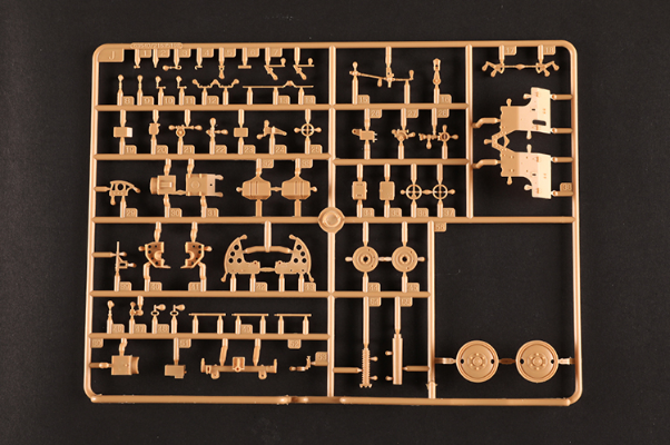 编号:63540 1/35 装甲车辆系列 GMC DUKW-353两栖运输车带105毫米榴弹炮