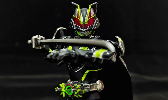 S.H.Figuarts 假面骑士太狸 武刃剑