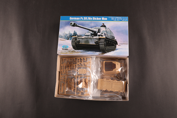 编号:84835 1/48 装甲车辆系列 德IV a型“迪克马克斯”自行火炮