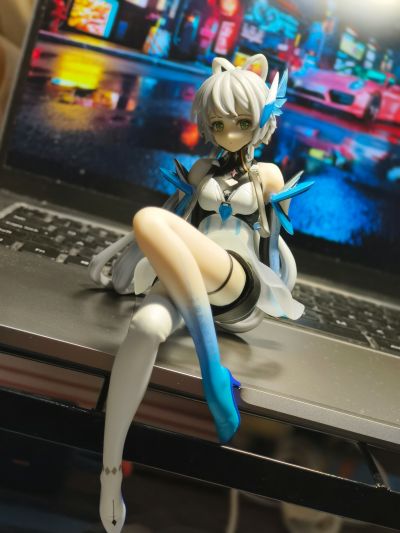 虚拟歌手洛天依系列  压泡面人偶 -洛天依·代号洛天依-