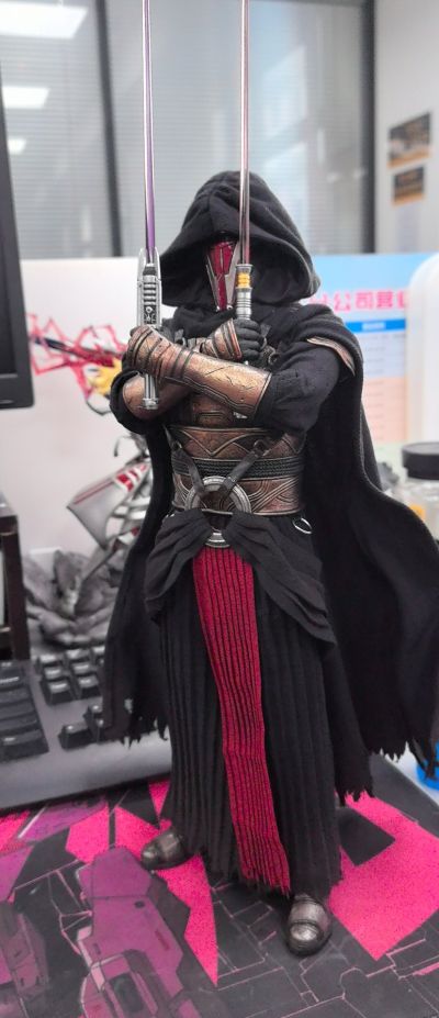 《星球大战：旧共和国武士》达斯·瑞文 1:6比例珍藏人偶