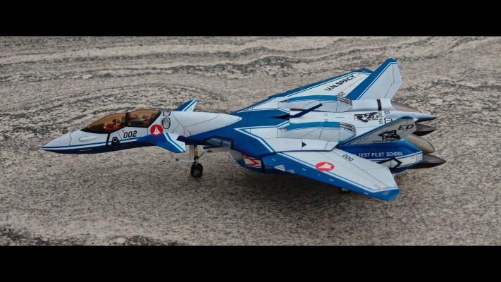 65866 超时空要塞系列 VF-11D 雷电 “试飞员学校”