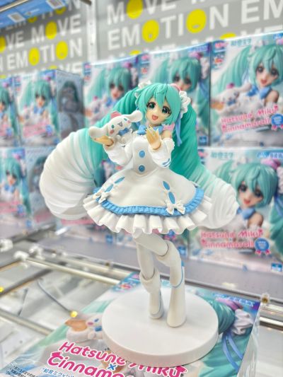 初音未来系列 Luminasta 初音未来联名大耳狗 白色连衣裙
