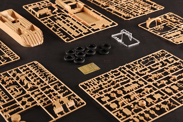 编号:63540 1/35 装甲车辆系列 GMC DUKW-353两栖运输车带105毫米榴弹炮