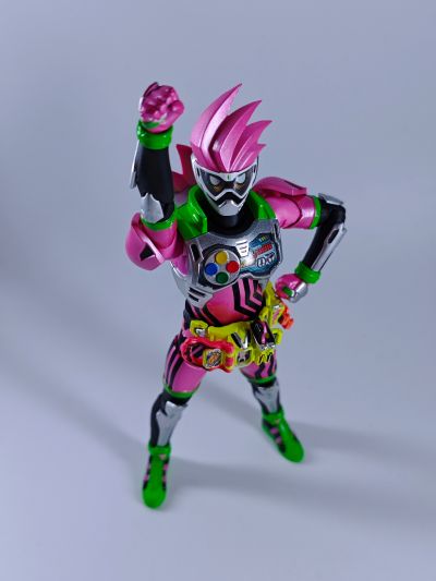 S.H.Figuarts 假面骑士艾克赛德 假面骑士艾克赛德 动作玩家 等级2  -20假面骑士踢/平成二十骑士纪念版-