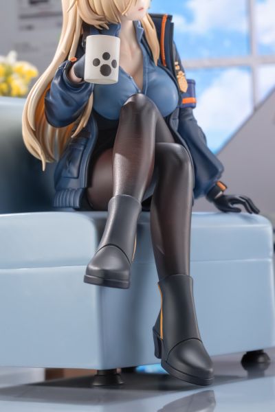 蔚蓝档案 尾刃康纳 休憩中