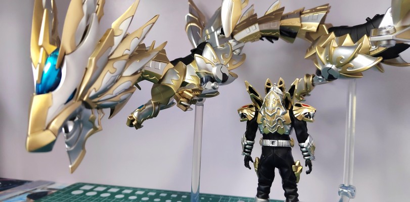 铠甲勇士-光之帝皇战龙