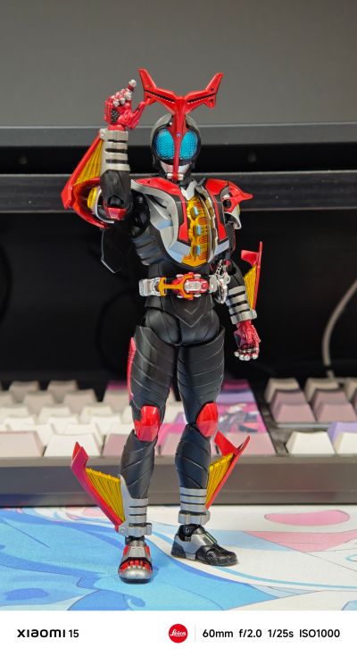 S.H.Figuarts（真骨雕制法）假面骑士甲斗王 超越形态 真骨雕制法10周年纪念版