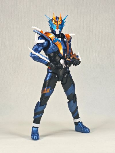 S.H.Figuarts 假面骑士克罗兹 平成世代版