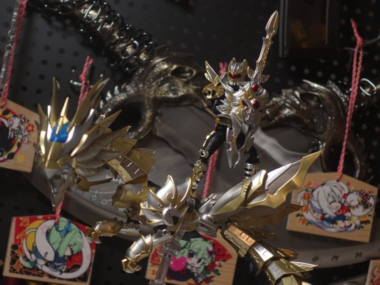 铠甲勇士-光之帝皇战龙