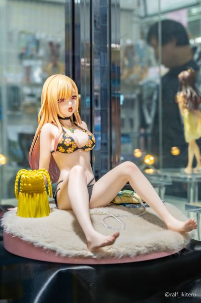 更衣人偶坠入爱河 喜多川海梦 泳装