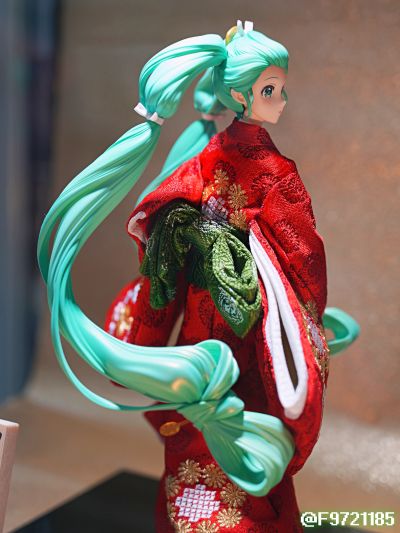 初音未来 回首美人图  -久月联名日本人偶-