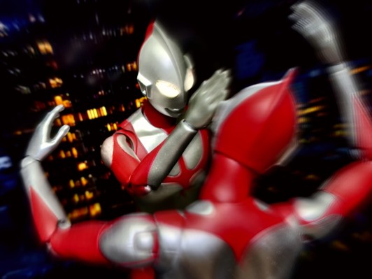 MAFEX  编号207 新·奥特曼 奥特曼 豪华版