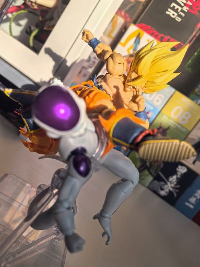 S.H.Figuarts  弗利萨 终极形态-复活