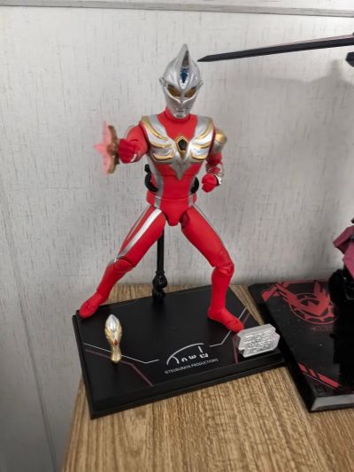 奥特曼光系列 麦克斯奥特曼