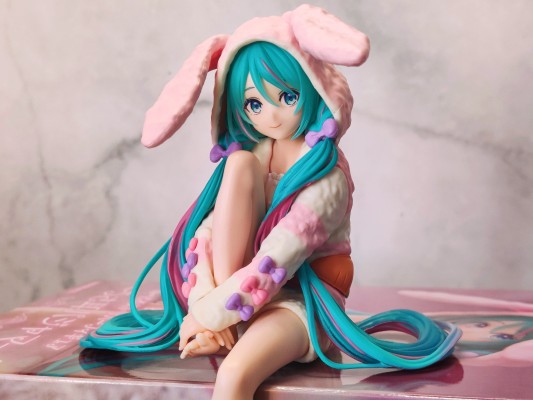 初音未来 压泡面人偶-兔耳睡衣-