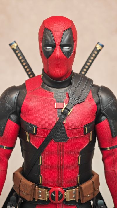 MMS746/MMS746B 死侍与金刚狼 死侍