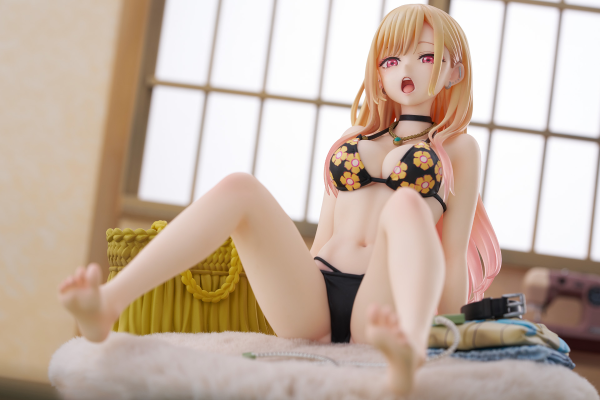 更衣人偶坠入爱河 喜多川海梦 泳装