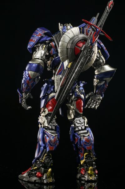 AMK PRO系列 变形金刚5：最后的骑士 擎天柱