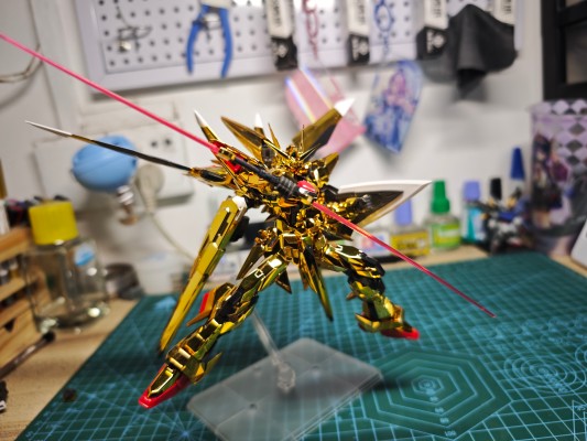 RG 1/144  拂晓高达（大鹫装备）