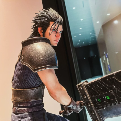 SQUARE ENIX主线 最终幻想7 重生 克劳德·斯特莱夫