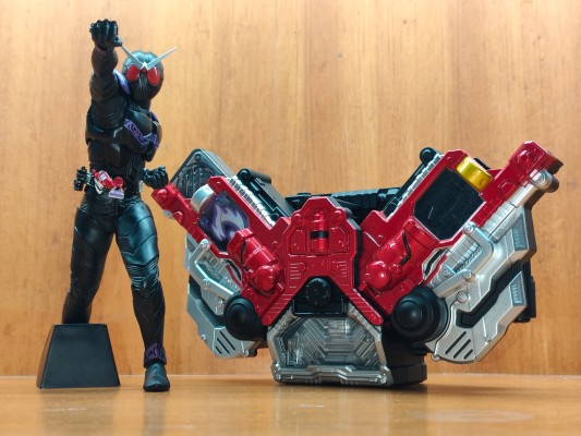 英雄勇像 假面骑士双骑 假面骑士王牌