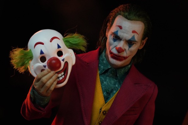 小丑2019 小丑 收藏级可动人偶