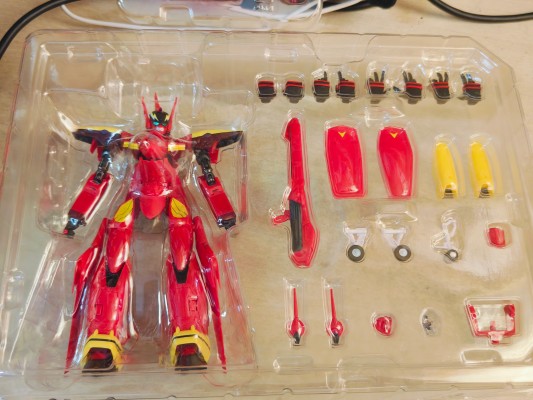 HI-METAL R  超时空要塞7 VF-19改 烈焰女武神