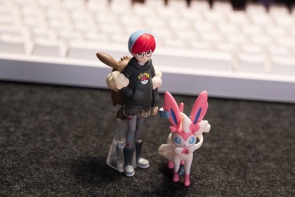 宝可梦比例世界 帕底亚地区 牡丹+仙子伊布