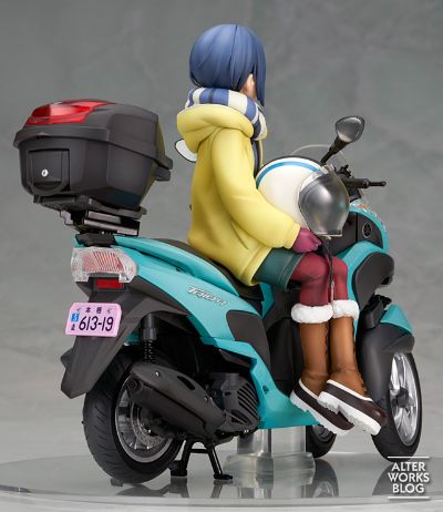 摇曳露营△ 志摩凛+三轮摩托