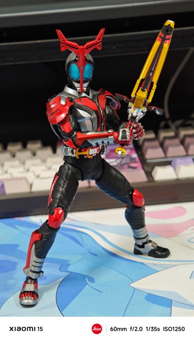 S.H.Figuarts（真骨雕制法）假面骑士甲斗王 超越形态 真骨雕制法10周年纪念版