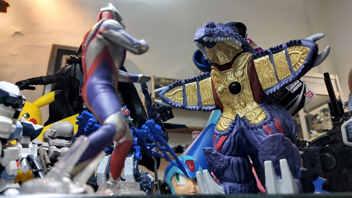 豪华版奥特怪兽 盖巴鲁加