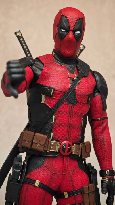 MMS746/MMS746B 死侍与金刚狼 死侍